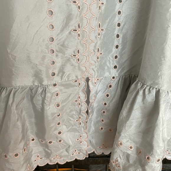 BCBG MaxAzaria xandra 100% Silk Short Casual Dress  in size 2 - Picture 4 of 12